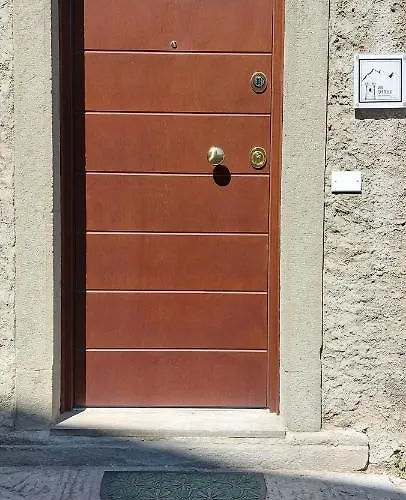 Via Castello Da Mary *