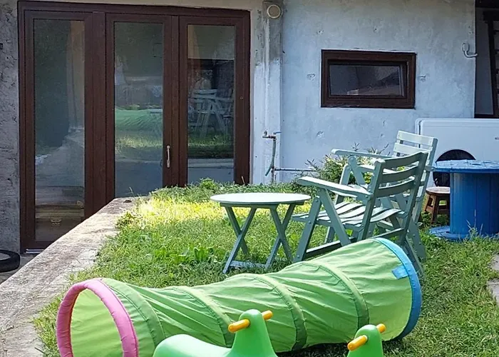 Via Castello Da Mary