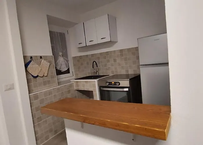 Via Castello Da Mary מונטקרטו